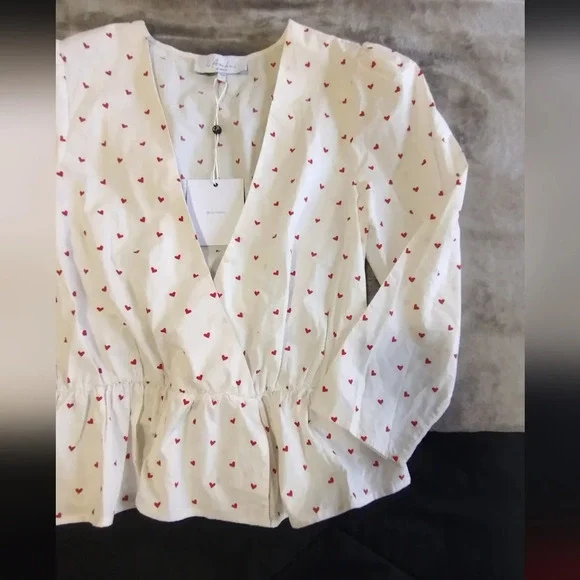 L'ACADEMIE los Angeles Revolve Dahlia V neck Heart Top Size S - Picture 8 of 12